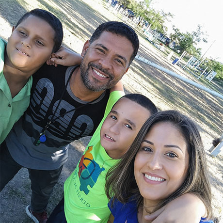 Equipo y estudiantes de Gersh Autism Academy Puerto Rico